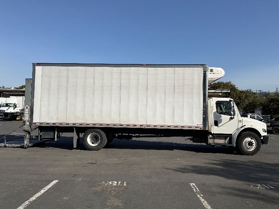 Refrigerated Truck-Light and Medium Duty Trucks-Freightliner-2020-M2-West Sacramento-CA-227,605\n\t\tmiles-$ 52,750 - Image 15