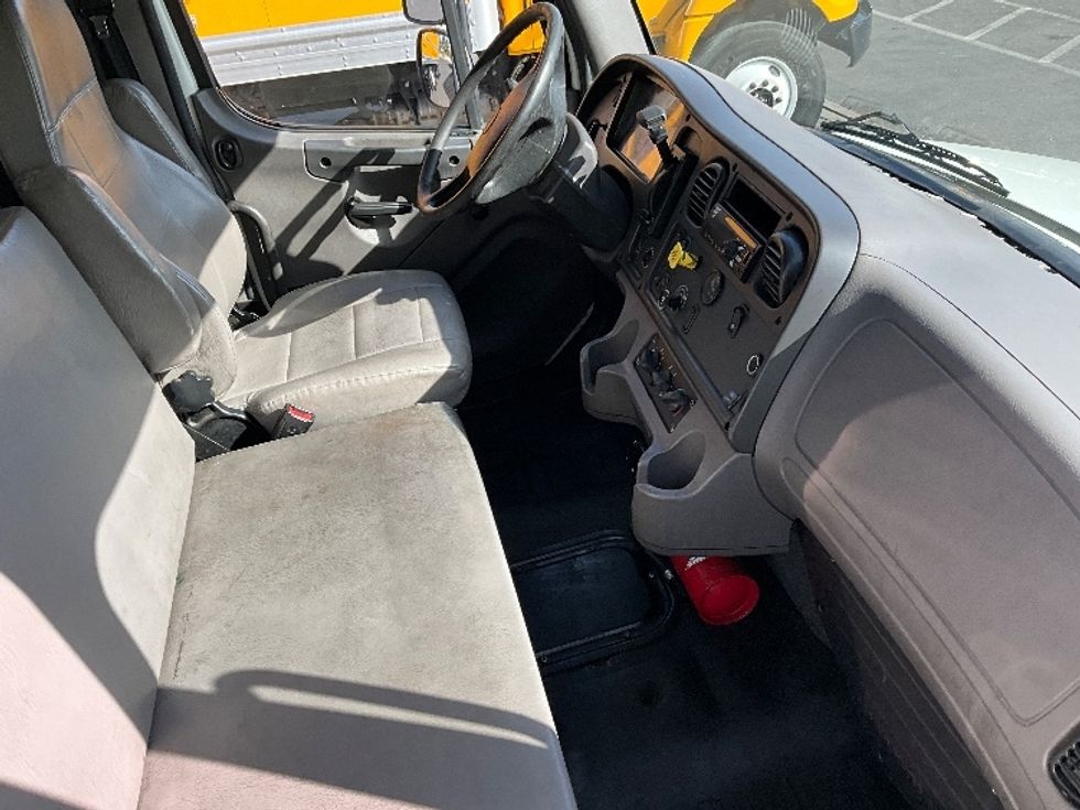 Refrigerated Truck-Light and Medium Duty Trucks-Freightliner-2020-M2-West Sacramento-CA-227,605\n\t\tmiles-$ 52,750 - Image 22