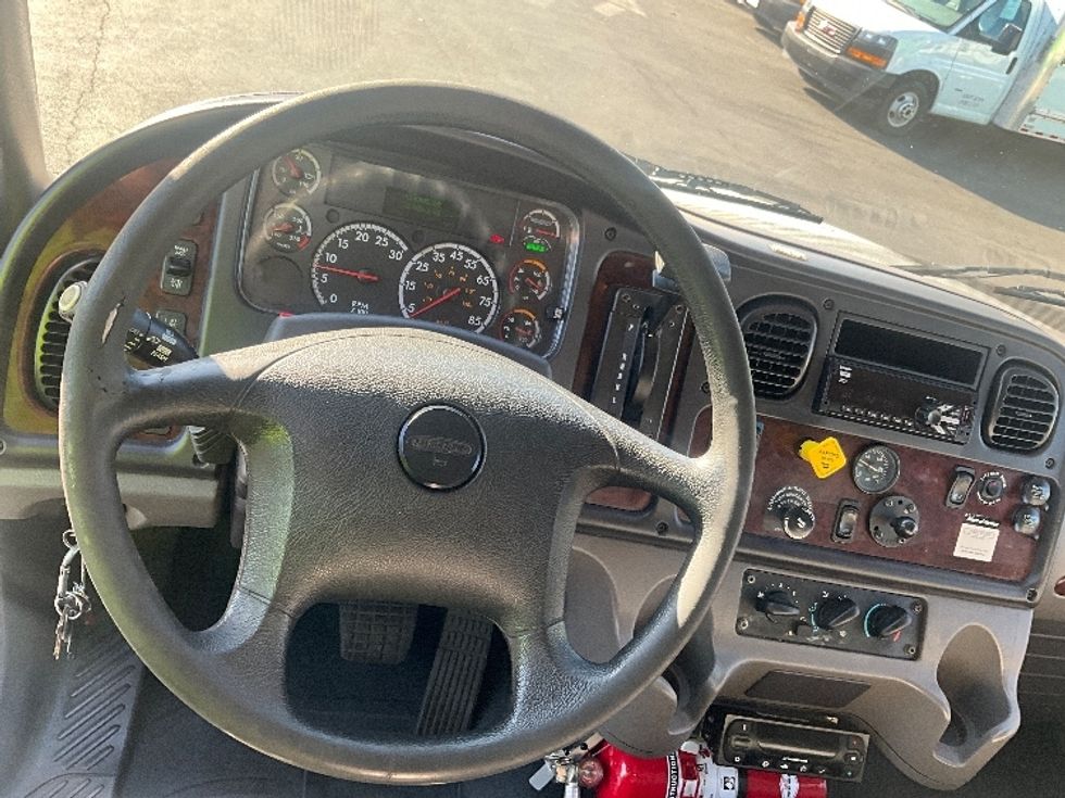 Refrigerated Truck-Light and Medium Duty Trucks-Freightliner-2020-M2-West Sacramento-CA-227,639\n\t\tmiles-$ 52,750 - Image 18