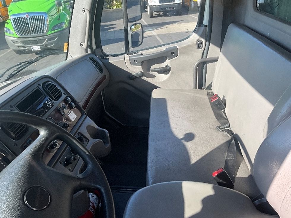 Refrigerated Truck-Light and Medium Duty Trucks-Freightliner-2020-M2-West Sacramento-CA-227,639\n\t\tmiles-$ 52,750 - Image 19