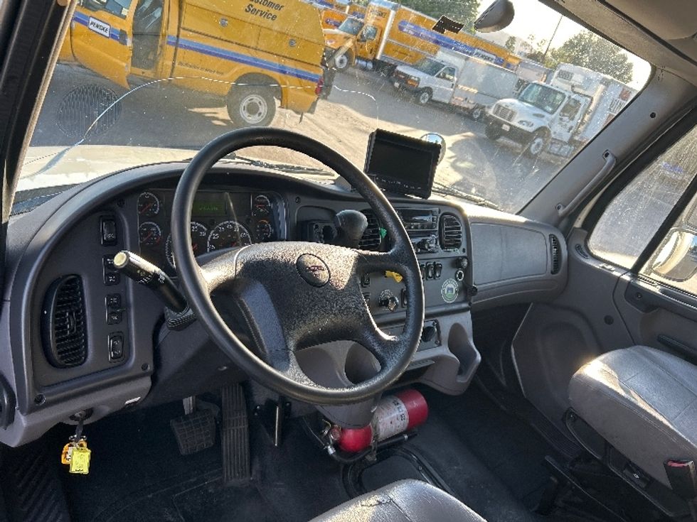 Refrigerated Truck-Light and Medium Duty Trucks-Freightliner-2020-M2-West Sacramento-CA-241,567\n\t\tmiles-$ 44,500 - Image 16