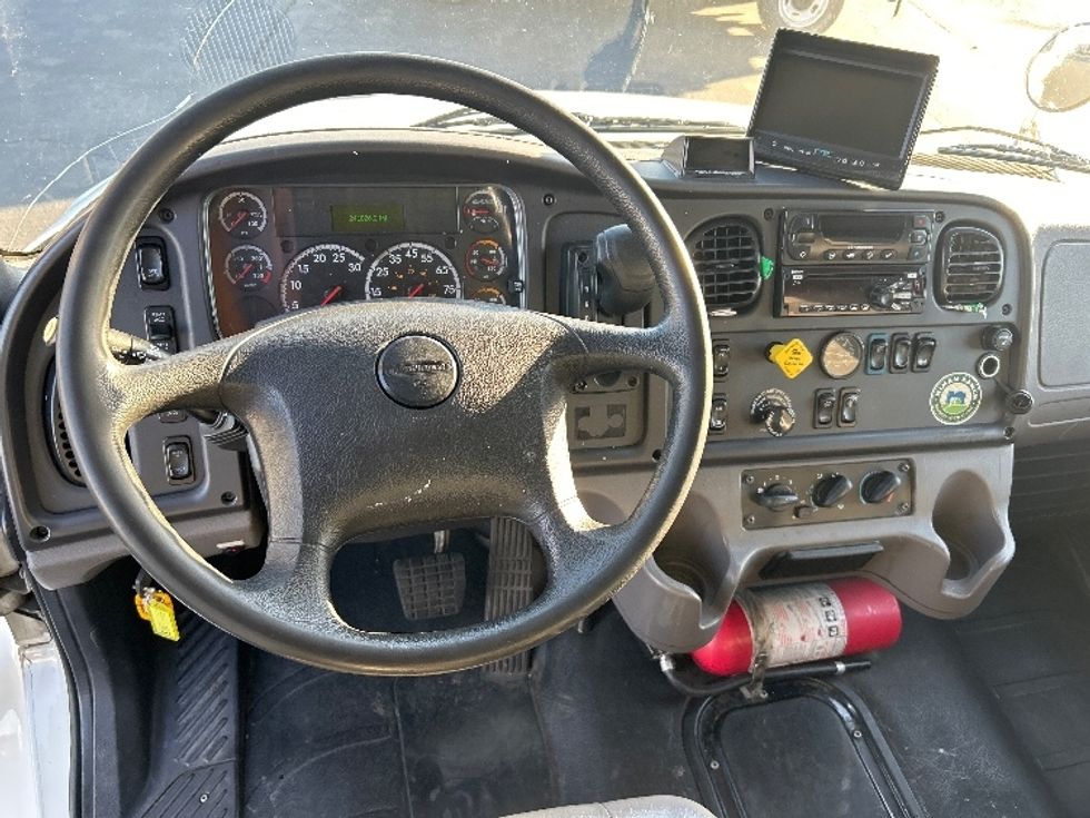 Refrigerated Truck-Light and Medium Duty Trucks-Freightliner-2020-M2-West Sacramento-CA-241,567\n\t\tmiles-$ 44,500 - Image 17