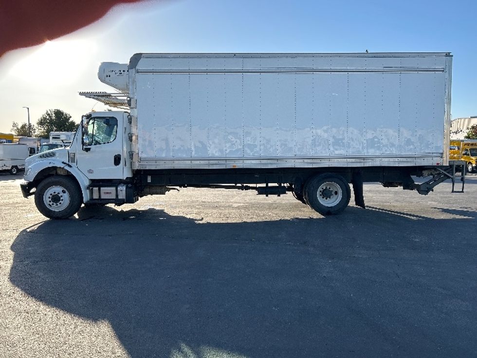 Refrigerated Truck-Light and Medium Duty Trucks-Freightliner-2020-M2-West Sacramento-CA-241,567\n\t\tmiles-$ 44,500 - Image 4