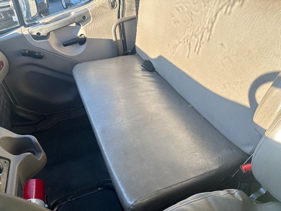 Refrigerated Truck-Light and Medium Duty Trucks-Freightliner-2020-M2-West Sacramento-CA-261,198\n\t\tmiles-$ 46,250 - Image 19