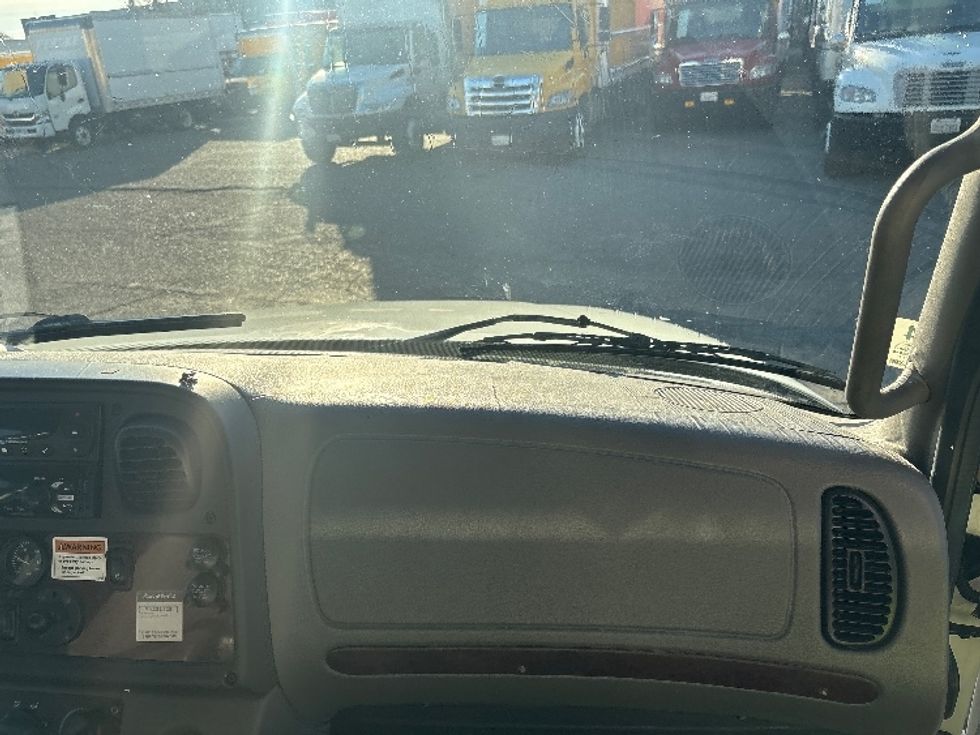 Refrigerated Truck-Light and Medium Duty Trucks-Freightliner-2020-M2-West Sacramento-CA-261,198\n\t\tmiles-$ 46,250 - Image 21