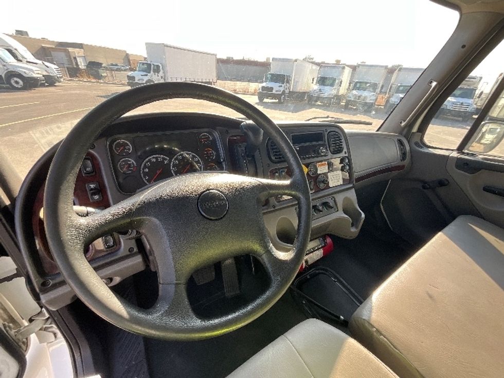 Refrigerated Truck-Light and Medium Duty Trucks-Freightliner-2020-M2-West Valley City-UT-109,000\n\t\tmiles-$ 72,250 - Image 17