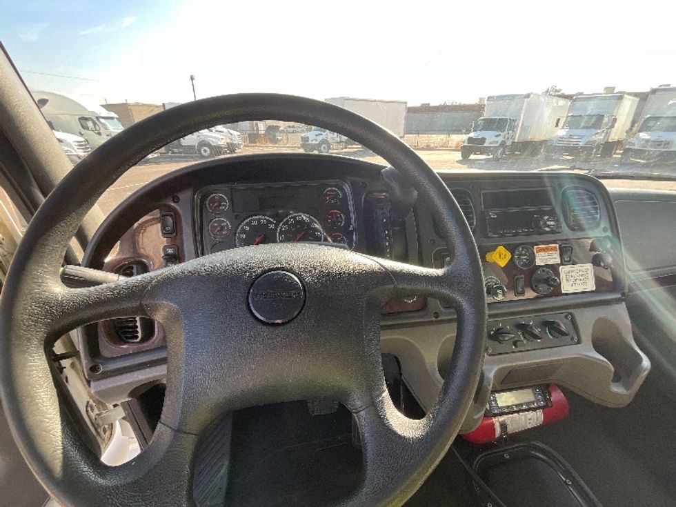 Refrigerated Truck-Light and Medium Duty Trucks-Freightliner-2020-M2-West Valley City-UT-109,000\n\t\tmiles-$ 72,250 - Image 18