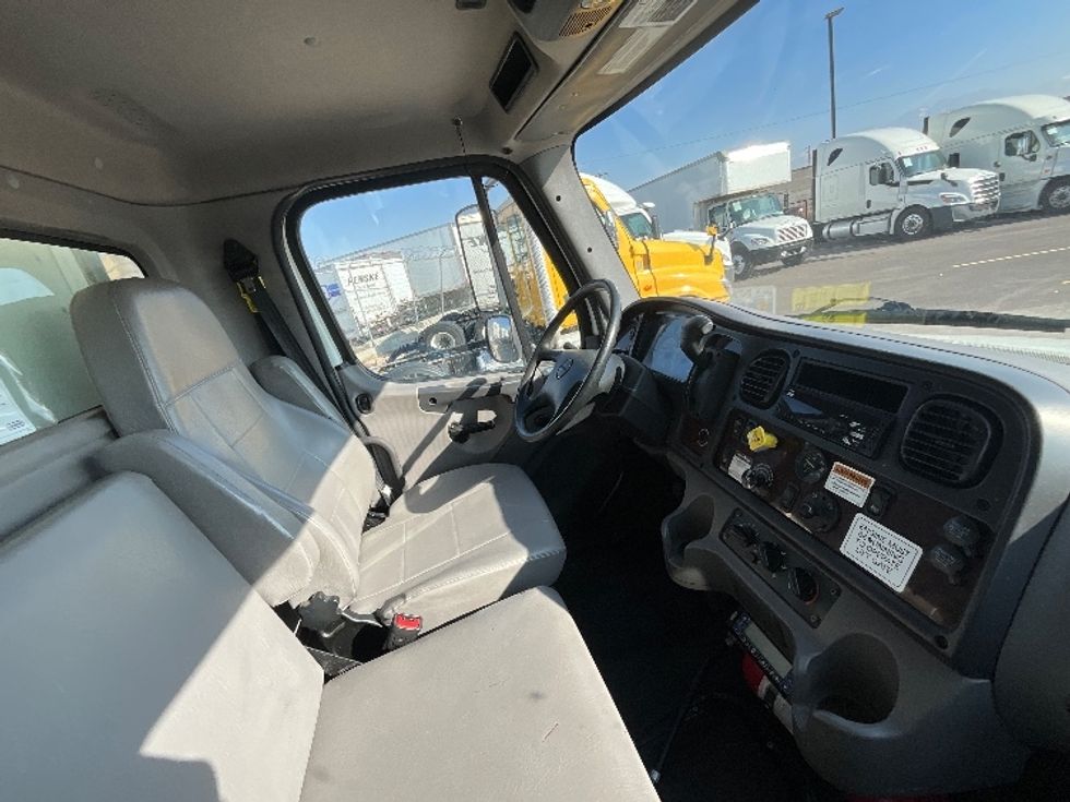 Refrigerated Truck-Light and Medium Duty Trucks-Freightliner-2020-M2-West Valley City-UT-109,000\n\t\tmiles-$ 72,250 - Image 22