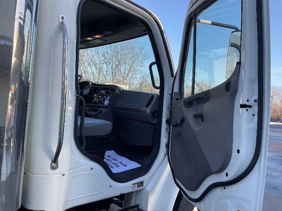 Refrigerated Truck-Light and Medium Duty Trucks-Freightliner-2020-M2-Whitesboro-NY-141,822\n\t\tmiles-$ 56,500 - Image 20
