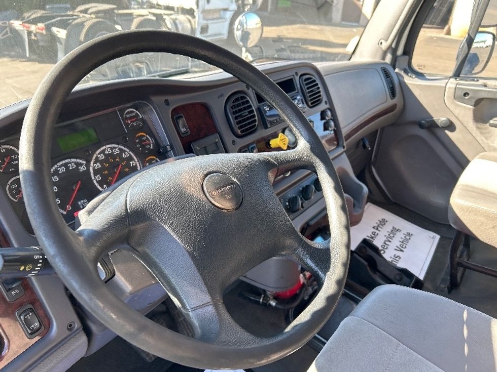 Refrigerated Truck-Light and Medium Duty Trucks-Freightliner-2020-M2-Wilkes Barre-PA-255,273\n\t\tmiles-$ 28,000 - Image 17