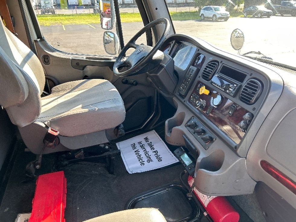 Refrigerated Truck-Light and Medium Duty Trucks-Freightliner-2020-M2-Wilkes Barre-PA-255,273\n\t\tmiles-$ 28,000 - Image 22