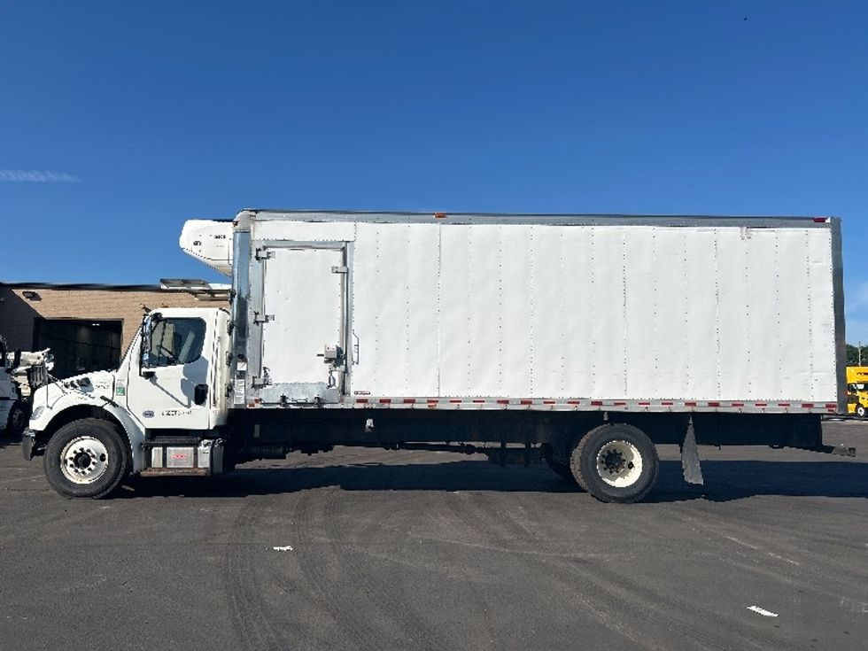Refrigerated Truck-Light and Medium Duty Trucks-Freightliner-2020-M2-Wilkes Barre-PA-255,273\n\t\tmiles-$ 28,000 - Image 4