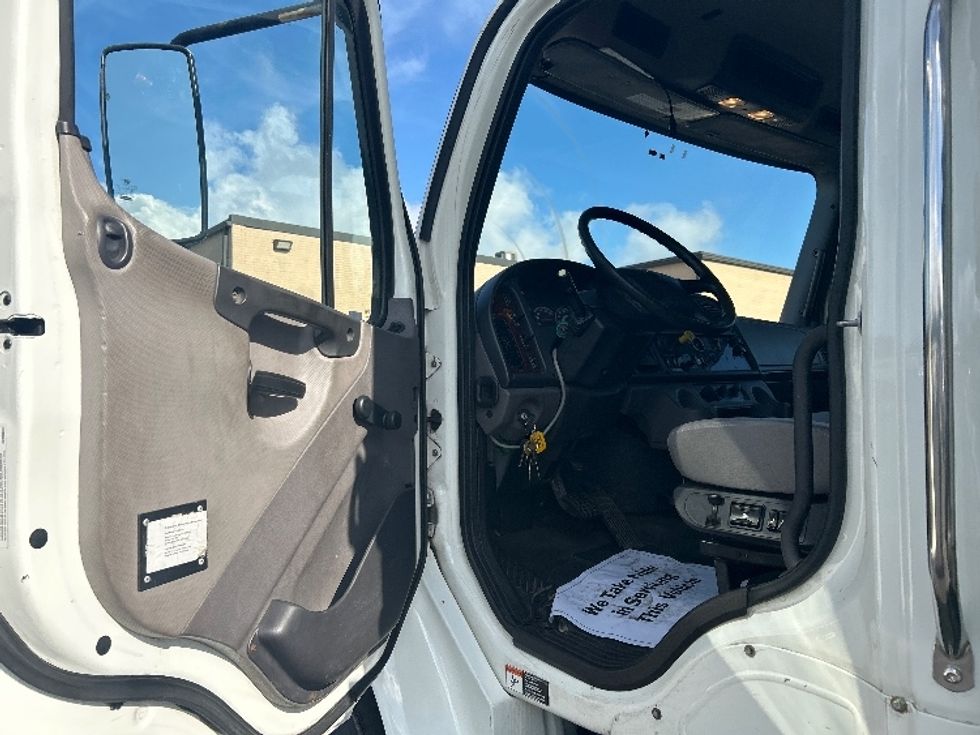 Refrigerated Truck-Light and Medium Duty Trucks-Freightliner-2020-M2-Wilkes Barre-PA-317,597\n\t\tmiles-$ 23,500 - Image 16