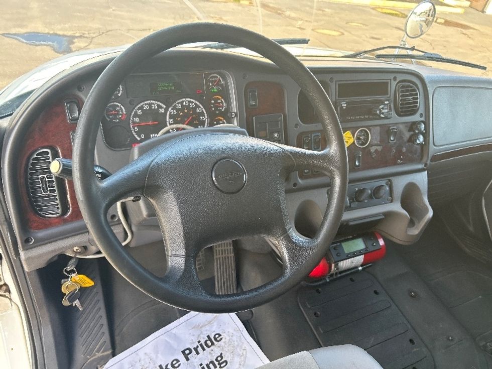 Refrigerated Truck-Light and Medium Duty Trucks-Freightliner-2020-M2-Wilkes Barre-PA-317,597\n\t\tmiles-$ 23,500 - Image 18