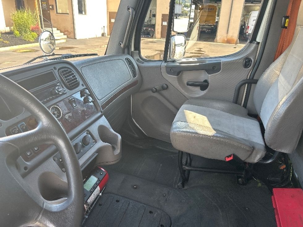 Refrigerated Truck-Light and Medium Duty Trucks-Freightliner-2020-M2-Wilkes Barre-PA-317,597\n\t\tmiles-$ 23,500 - Image 19