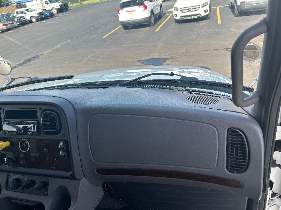 Refrigerated Truck-Light and Medium Duty Trucks-Freightliner-2020-M2-Wilkes Barre-PA-317,597\n\t\tmiles-$ 23,500 - Image 21