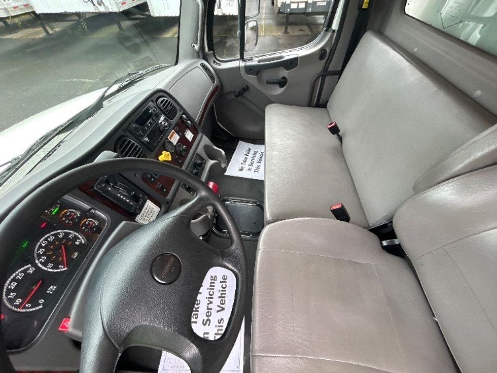 Refrigerated Truck-Light and Medium Duty Trucks-Freightliner-2020-M2-Wilsonville-OR-197,174\n\t\tmiles-$ 56,000 - Image 16