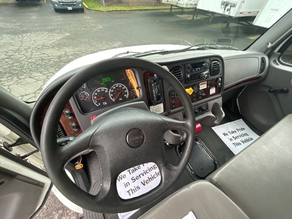 Refrigerated Truck-Light and Medium Duty Trucks-Freightliner-2020-M2-Wilsonville-OR-197,174\n\t\tmiles-$ 56,000 - Image 18