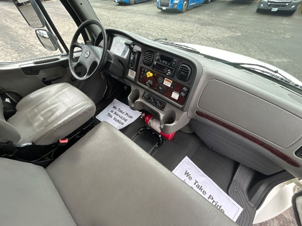 Refrigerated Truck-Light and Medium Duty Trucks-Freightliner-2020-M2-Wilsonville-OR-197,174\n\t\tmiles-$ 56,000 - Image 21