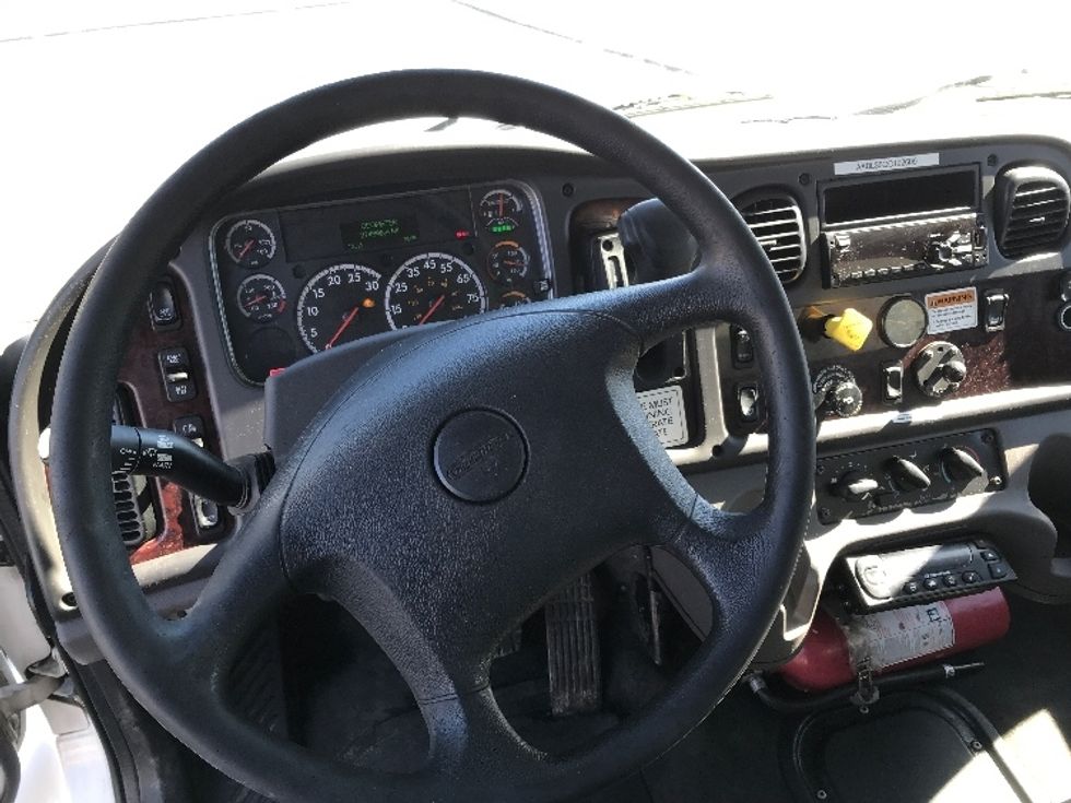 Refrigerated Truck-Light and Medium Duty Trucks-Freightliner-2020-M2-Windsor-WI-274,895\n\t\tmiles-$ 39,250 - Image 18