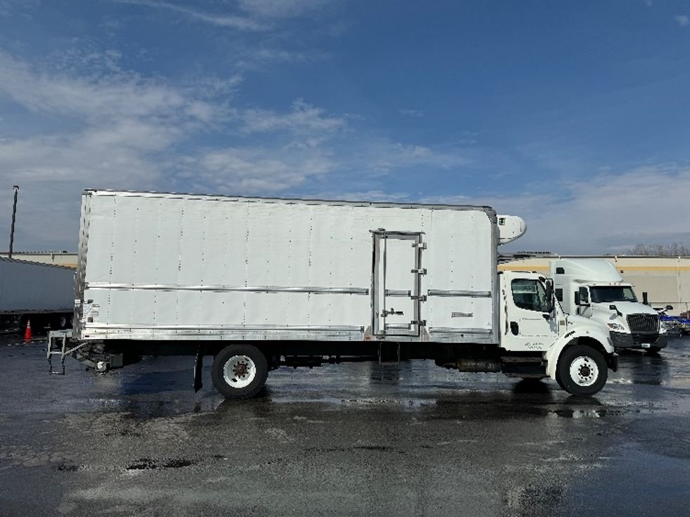 Refrigerated Truck-Light and Medium Duty Trucks-Freightliner-2020-M2-Winston Salem-NC-217,800\n\t\tmiles-$ 67,500 - Image 15