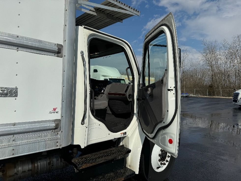 Refrigerated Truck-Light and Medium Duty Trucks-Freightliner-2020-M2-Winston Salem-NC-217,800\n\t\tmiles-$ 67,500 - Image 20