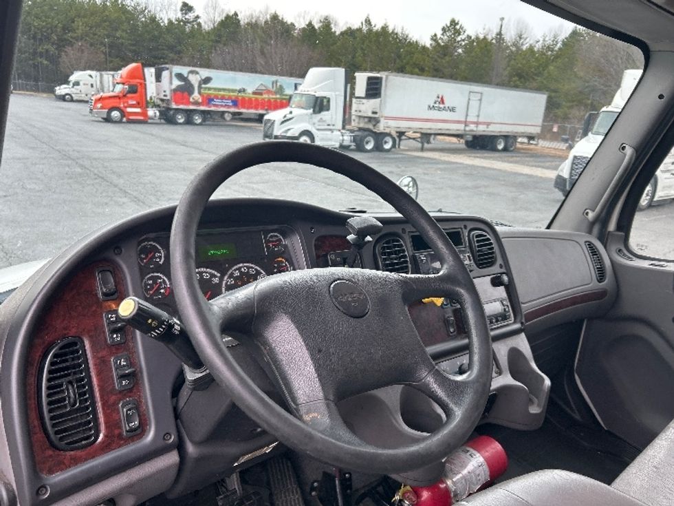 Refrigerated Truck-Light and Medium Duty Trucks-Freightliner-2020-M2-Winston Salem-NC-270,491\n\t\tmiles-$ 31,000 - Image 17