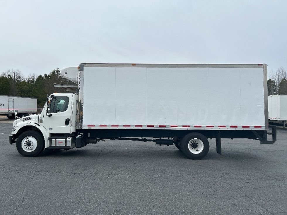 Refrigerated Truck-Light and Medium Duty Trucks-Freightliner-2020-M2-Winston Salem-NC-270,491\n\t\tmiles-$ 31,000 - Image 4