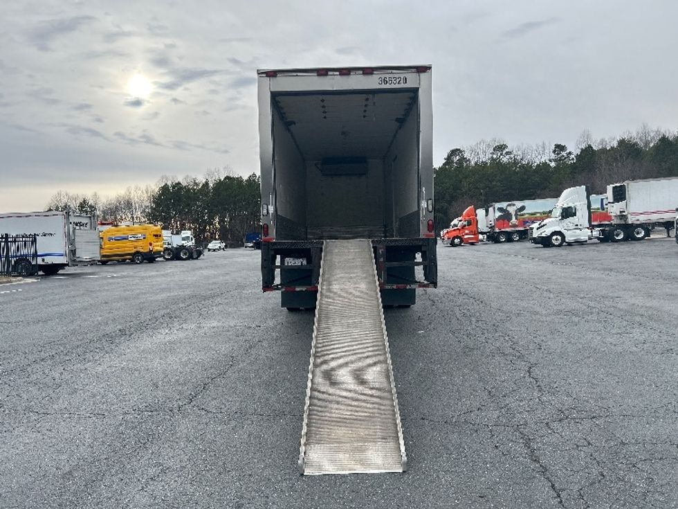 Refrigerated Truck-Light and Medium Duty Trucks-Freightliner-2020-M2-Winston Salem-NC-270,491\n\t\tmiles-$ 31,000 - Image 9