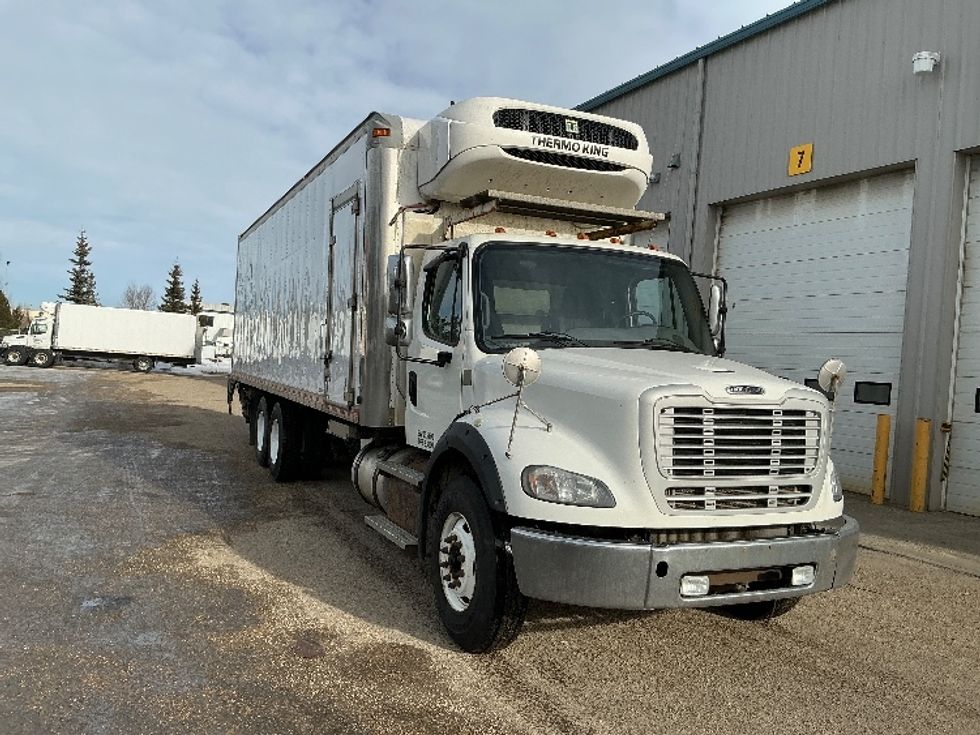 Refrigerated Truck-Light and Medium Duty Trucks-Freightliner-2020-M211264S-Edmonton-AB-656,262\n\t\tkm-$ 121,500 - Image 1