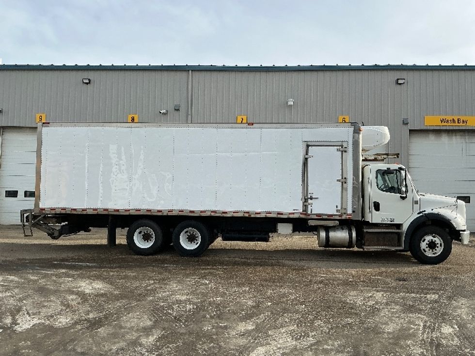 Refrigerated Truck-Light and Medium Duty Trucks-Freightliner-2020-M211264S-Edmonton-AB-656,262\n\t\tkm-$ 121,500 - Image 15