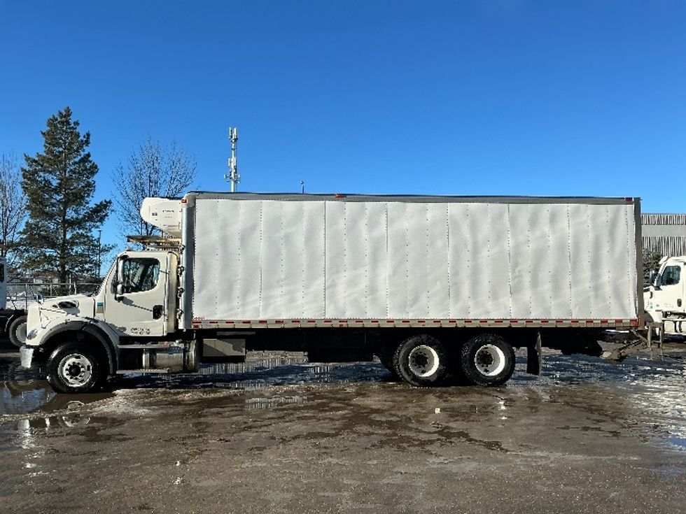 Refrigerated Truck-Light and Medium Duty Trucks-Freightliner-2020-M211264S-Edmonton-AB-656,262\n\t\tkm-$ 121,500 - Image 4