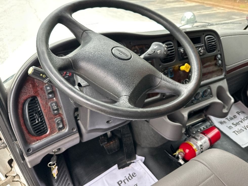Refrigerated Truck-Light and Medium Duty Trucks-Freightliner-2020-M211264S-Forest Park-GA-462,109\n\t\tmiles-$ 91,500 - Image 17