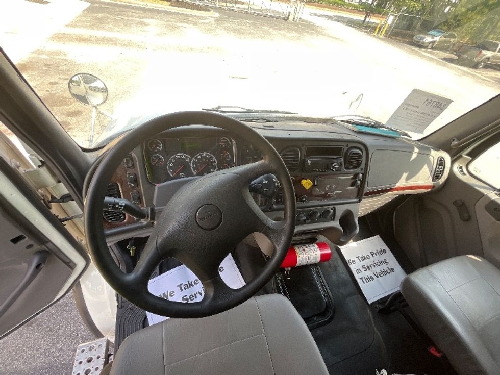 Refrigerated Truck-Light and Medium Duty Trucks-Freightliner-2020-M211264S-Forest Park-GA-520,537\n\t\tmiles-$ 88,500 - Image 18