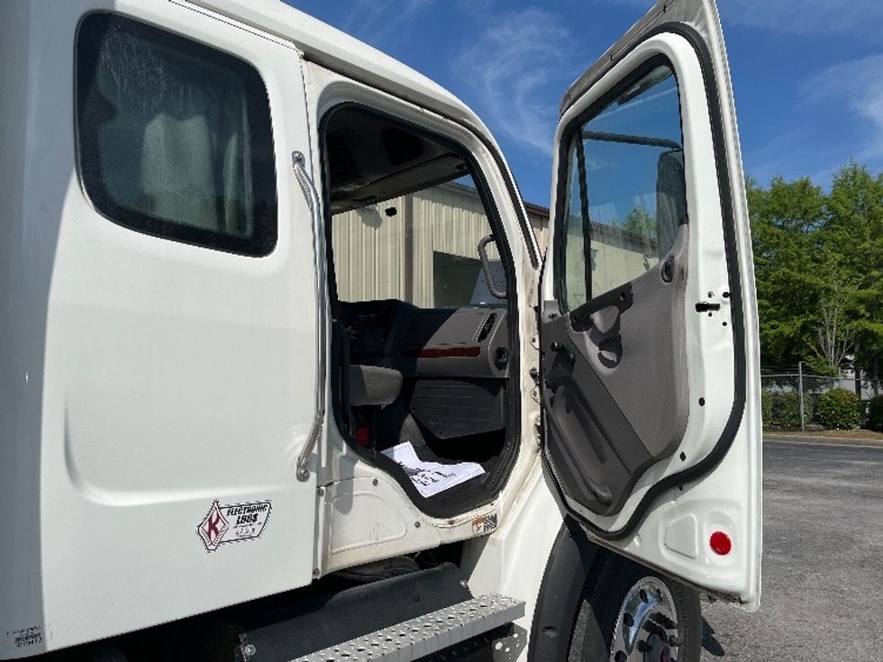 Refrigerated Truck-Light and Medium Duty Trucks-Freightliner-2020-M211264S-Forest Park-GA-520,537\n\t\tmiles-$ 88,500 - Image 20