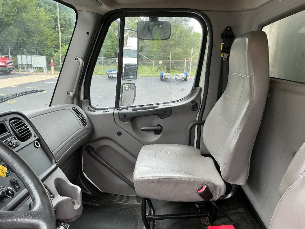 Refrigerated Truck-Light and Medium Duty Trucks-Freightliner-2020-M211264S-Indianapolis-IN-407,070\n\t\tmiles-$ 67,750 - Image 19