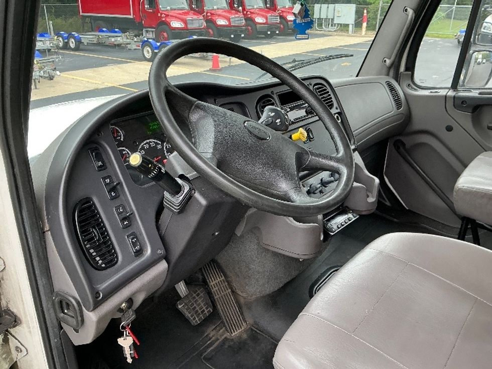 Refrigerated Truck-Light and Medium Duty Trucks-Freightliner-2020-M211264S-Indianapolis-IN-407,070\n\t\tmiles-$ 67,750 - Image 17