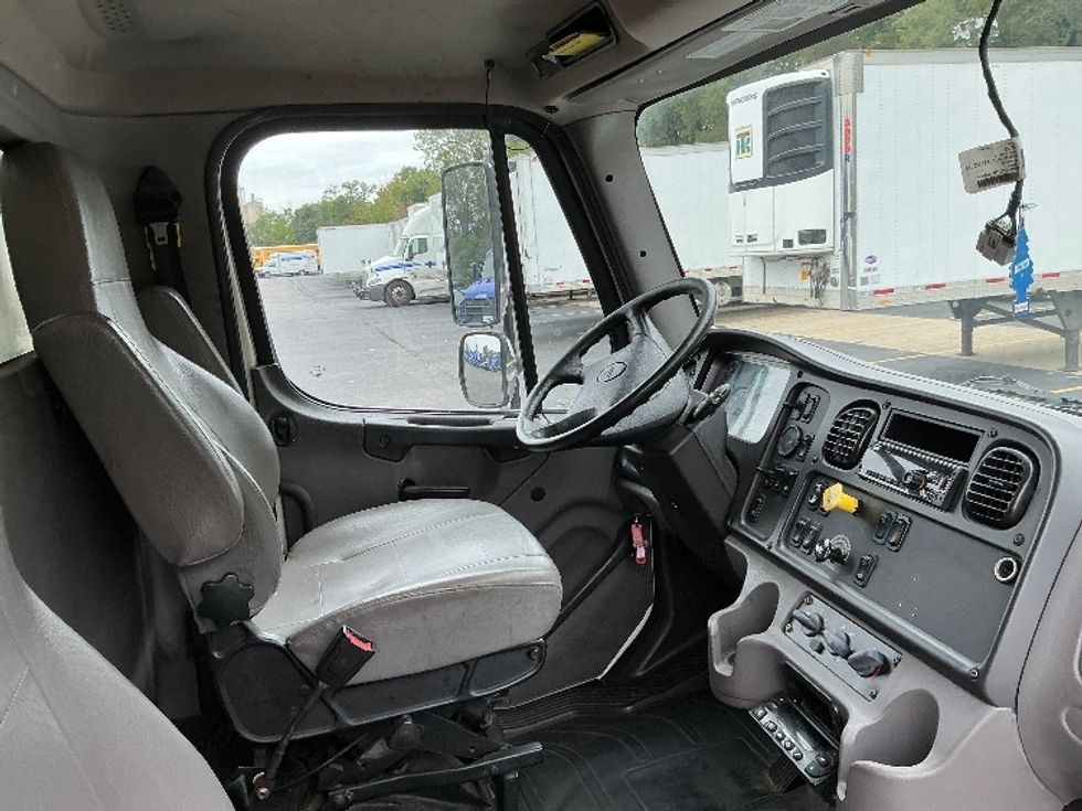Refrigerated Truck-Light and Medium Duty Trucks-Freightliner-2020-M211264S-Indianapolis-IN-407,070\n\t\tmiles-$ 67,750 - Image 22