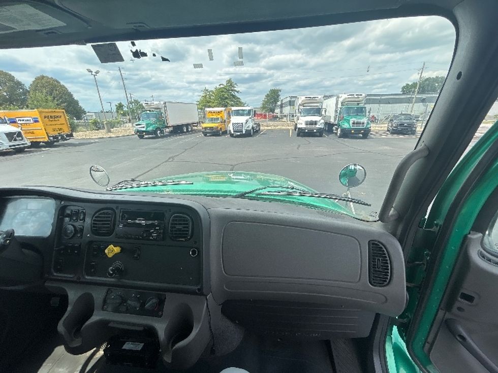 Refrigerated Truck-Light and Medium Duty Trucks-Freightliner-2020-M211264S-Indianapolis-IN-416,851\n\t\tmiles-$ 82,750 - Image 21