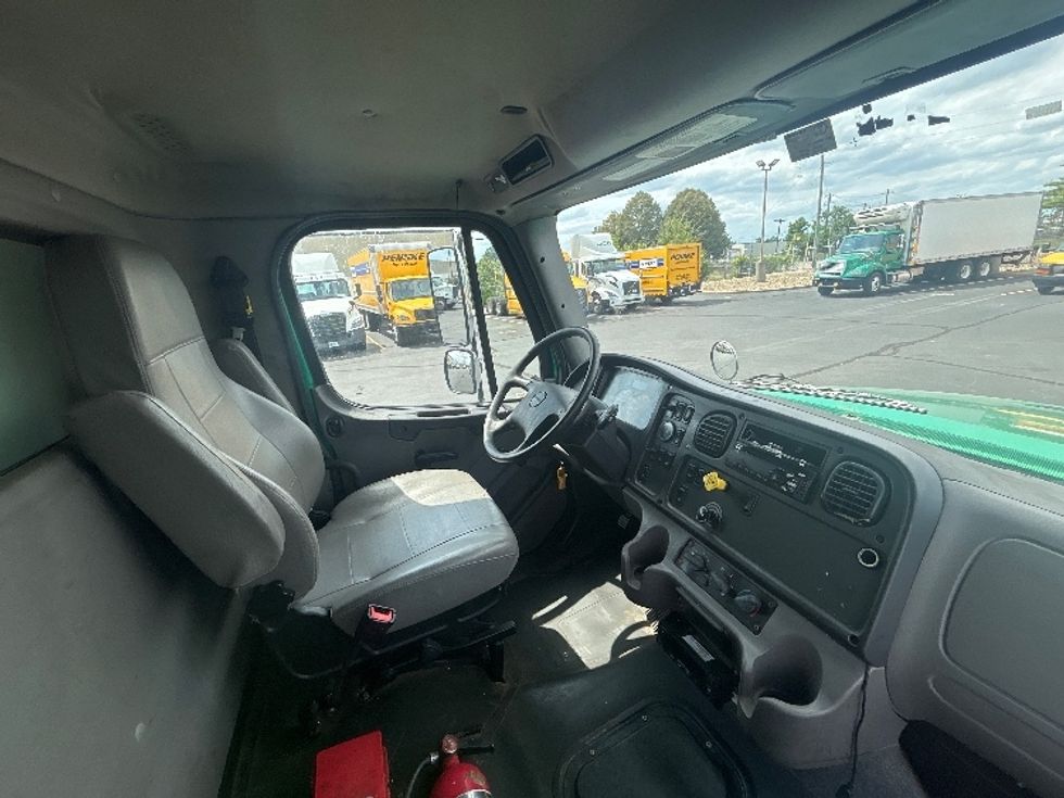 Refrigerated Truck-Light and Medium Duty Trucks-Freightliner-2020-M211264S-Indianapolis-IN-416,851\n\t\tmiles-$ 82,750 - Image 22