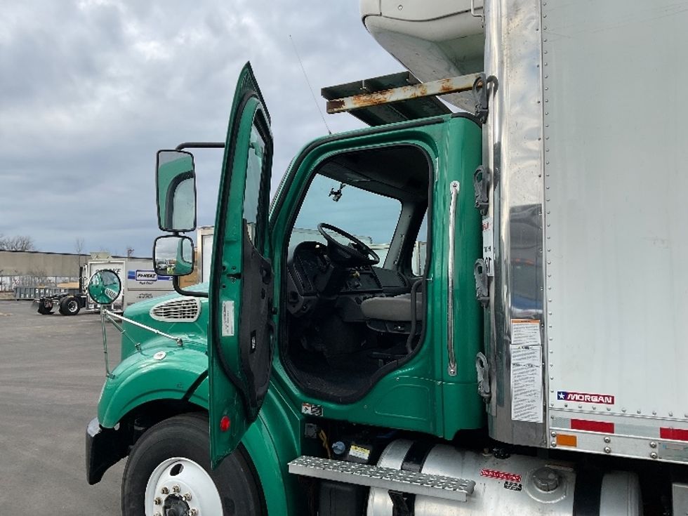 Refrigerated Truck-Light and Medium Duty Trucks-Freightliner-2020-M211264S-Indianapolis-IN-591,876\n\t\tmiles-$ 80,750 - Image 16
