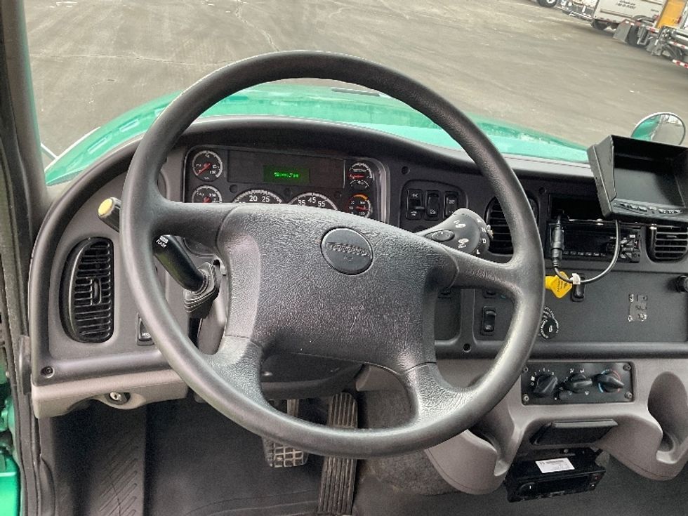 Refrigerated Truck-Light and Medium Duty Trucks-Freightliner-2020-M211264S-Indianapolis-IN-591,876\n\t\tmiles-$ 80,750 - Image 18