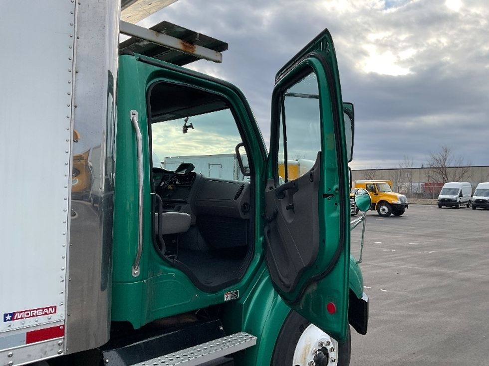 Refrigerated Truck-Light and Medium Duty Trucks-Freightliner-2020-M211264S-Indianapolis-IN-591,876\n\t\tmiles-$ 80,750 - Image 20
