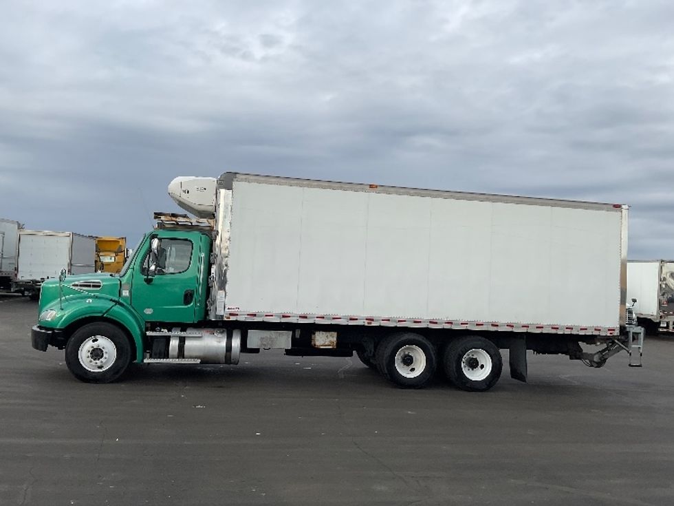Refrigerated Truck-Light and Medium Duty Trucks-Freightliner-2020-M211264S-Indianapolis-IN-591,876\n\t\tmiles-$ 80,750 - Image 4