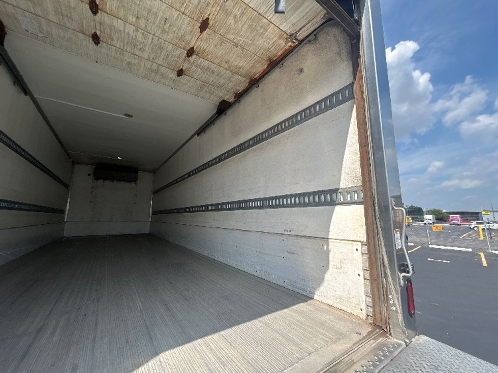 Refrigerated Truck-Light and Medium Duty Trucks-Freightliner-2020-M211264S-Indianapolis-IN-600,293\n\t\tmiles-$ 75,250 - Image 12