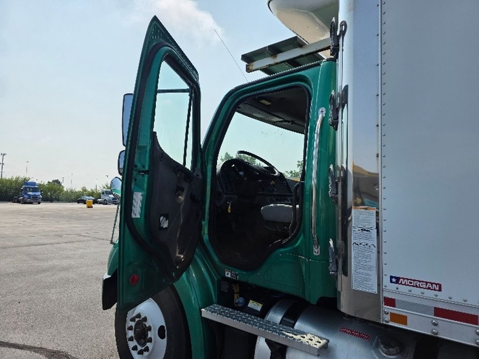 Refrigerated Truck-Light and Medium Duty Trucks-Freightliner-2020-M211264S-Indianapolis-IN-600,293\n\t\tmiles-$ 75,250 - Image 16