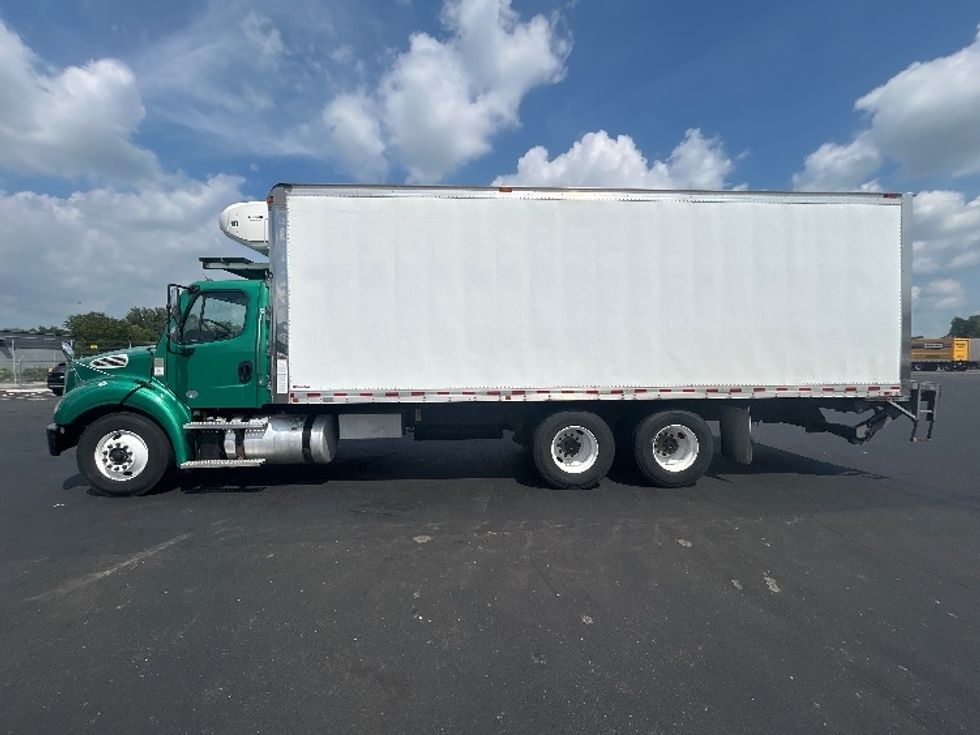 Refrigerated Truck-Light and Medium Duty Trucks-Freightliner-2020-M211264S-Indianapolis-IN-600,293\n\t\tmiles-$ 75,250 - Image 4
