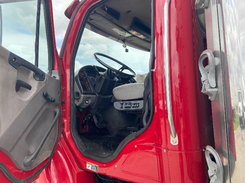 Refrigerated Truck-Light and Medium Duty Trucks-Freightliner-2020-M211264S-Kansas City-MO-151,507\n\t\tmiles-$ 99,000 - Image 16