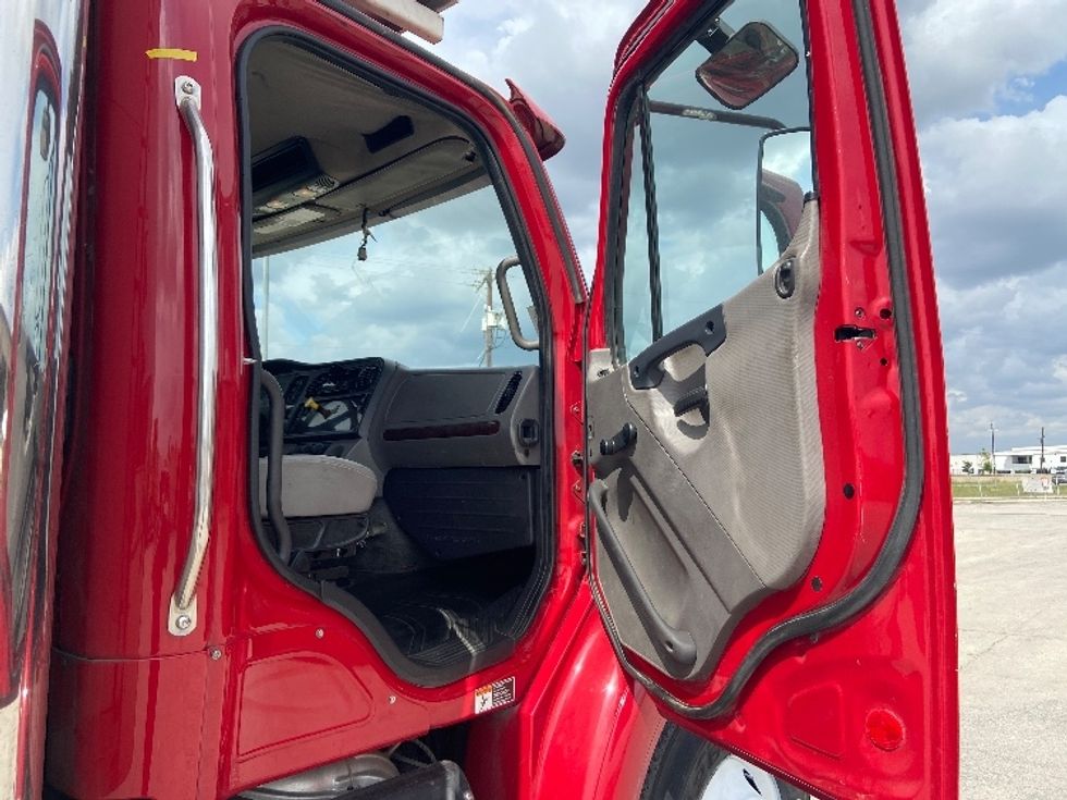 Refrigerated Truck-Light and Medium Duty Trucks-Freightliner-2020-M211264S-Kansas City-MO-151,507\n\t\tmiles-$ 99,000 - Image 20