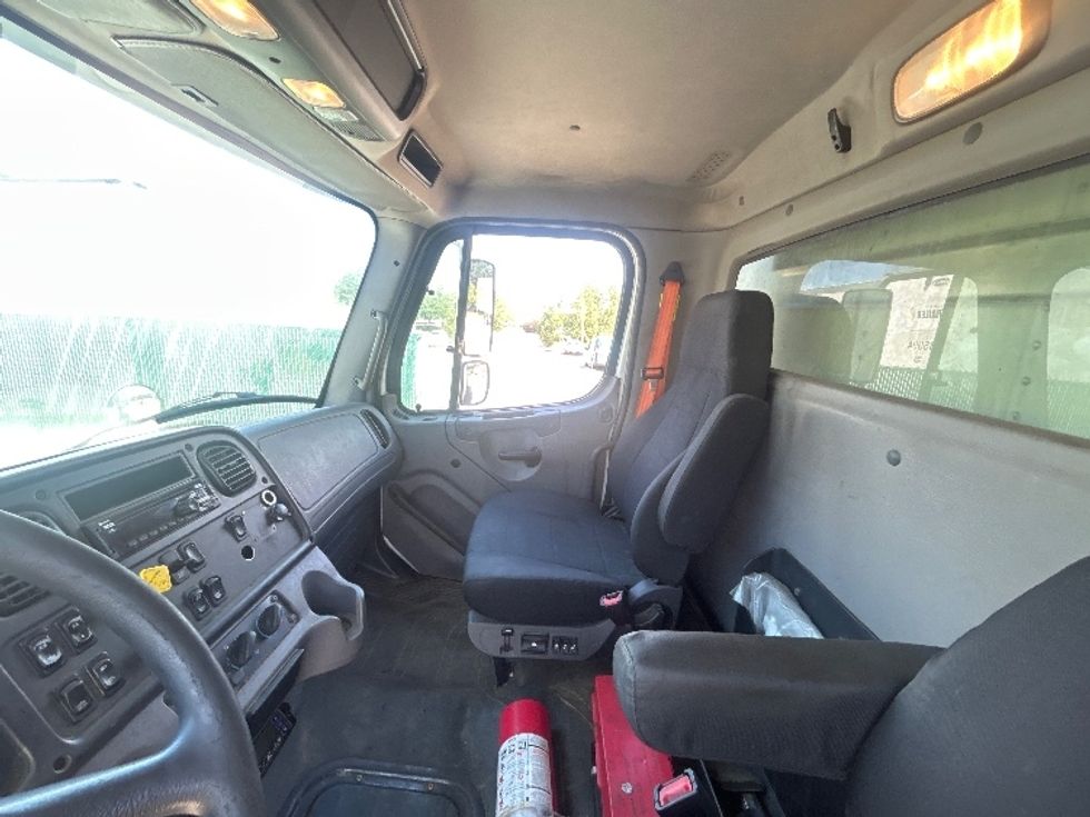 Refrigerated Truck-Light and Medium Duty Trucks-Freightliner-2020-M211264S-Londonderry-NH-455,811\n\t\tmiles-$ 83,500 - Image 19
